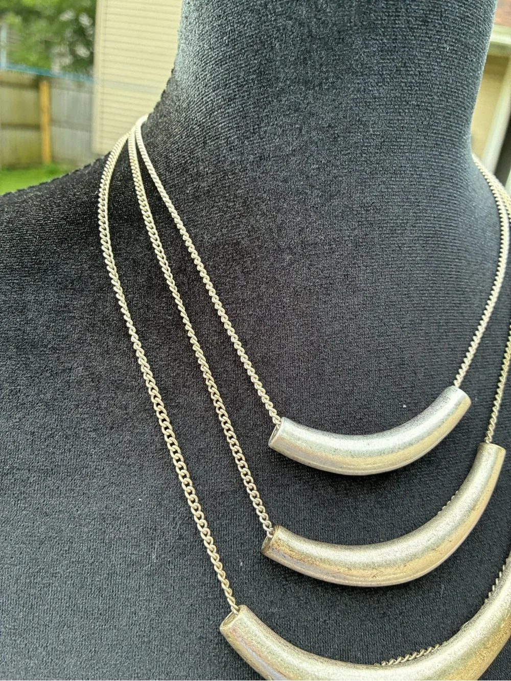 Triple-Tier Gold Curved Bar Necklace - Women Jewelry, it’s has a small scratch